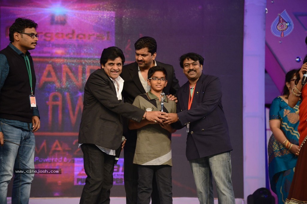 Celebs at Gama Awards 2013 - 211 / 321 photos