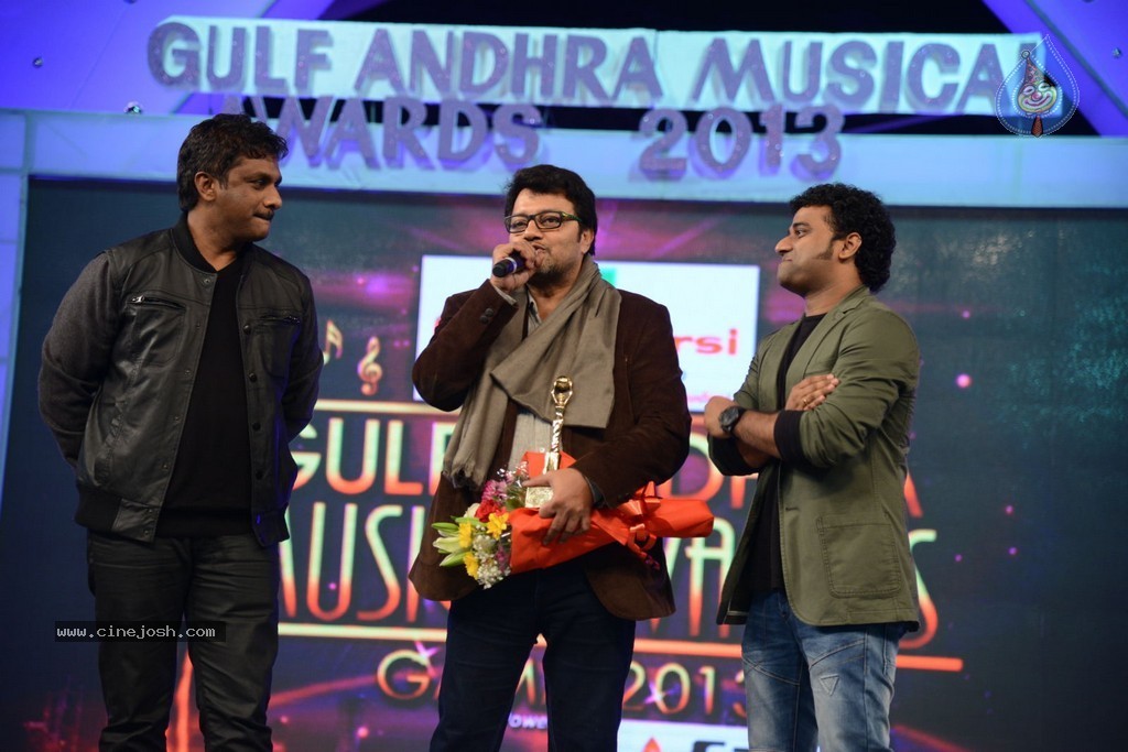 Celebs at Gama Awards 2013 - 215 / 321 photos