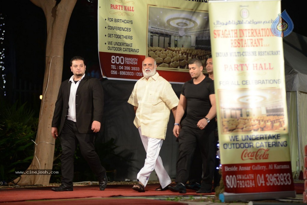 Celebs at Gama Awards 2013 - 236 / 321 photos