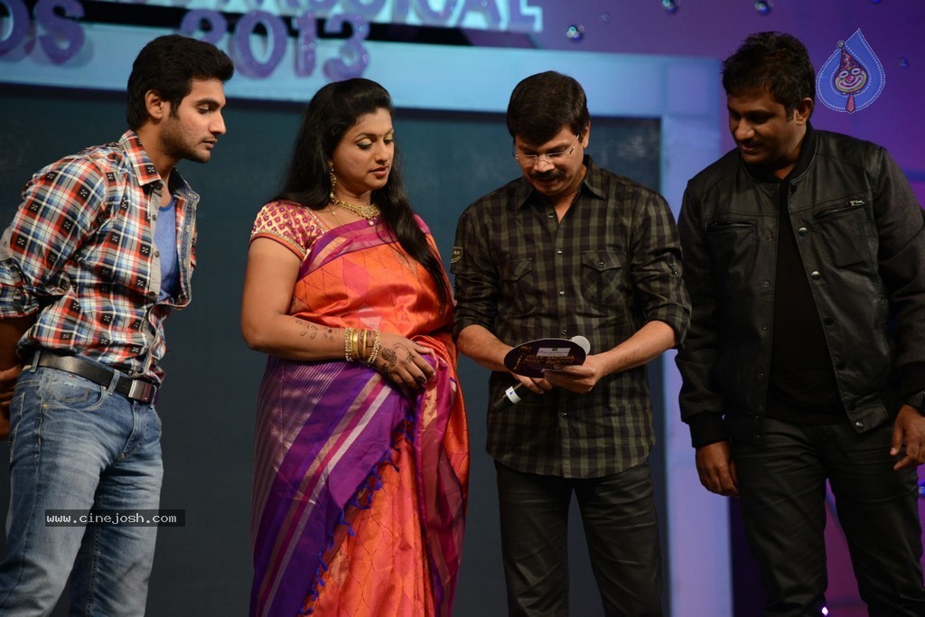 Celebs at Gama Awards 2013 - 240 / 321 photos