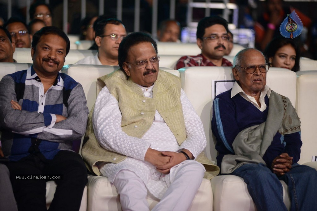 Celebs at Gama Awards 2013 - 255 / 321 photos