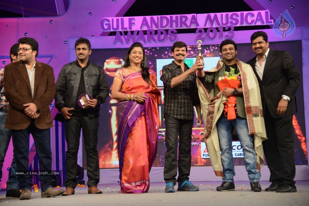 Celebs at Gama Awards 2013 - 297 / 321 photos