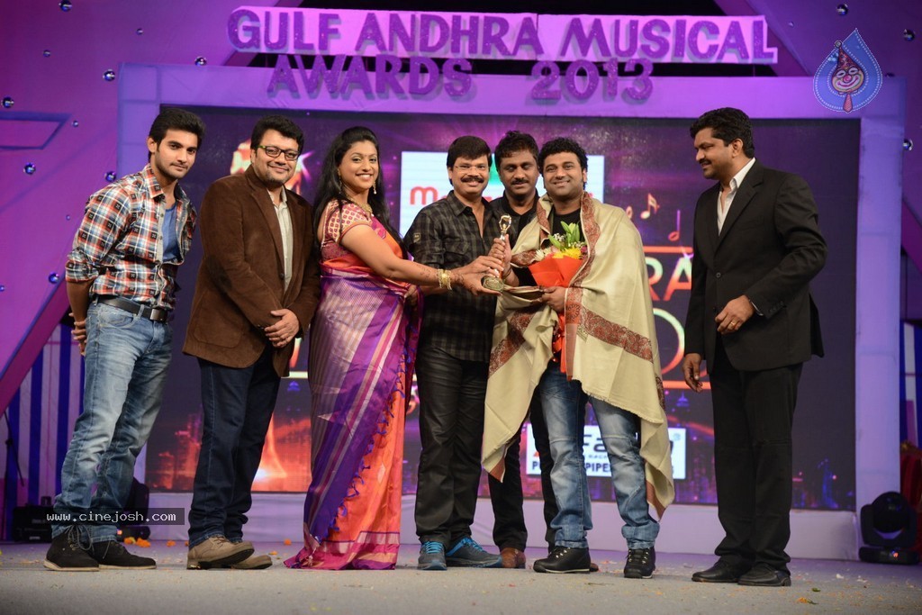 Celebs at Gama Awards 2013 - 312 / 321 photos