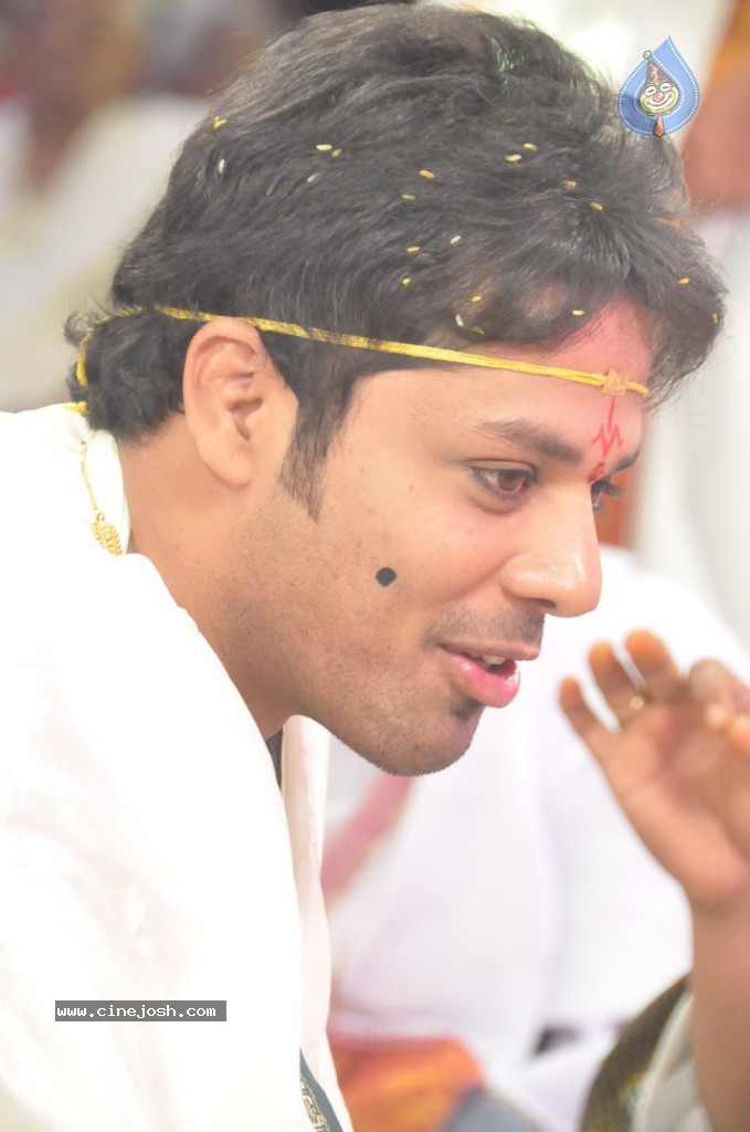 Celebs at Geetha Madhuri Wedding Photos - 29 / 213 photos