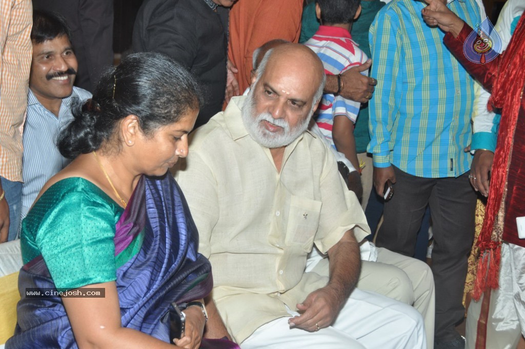 Celebs at Geetha Madhuri Wedding Photos - 86 / 213 photos