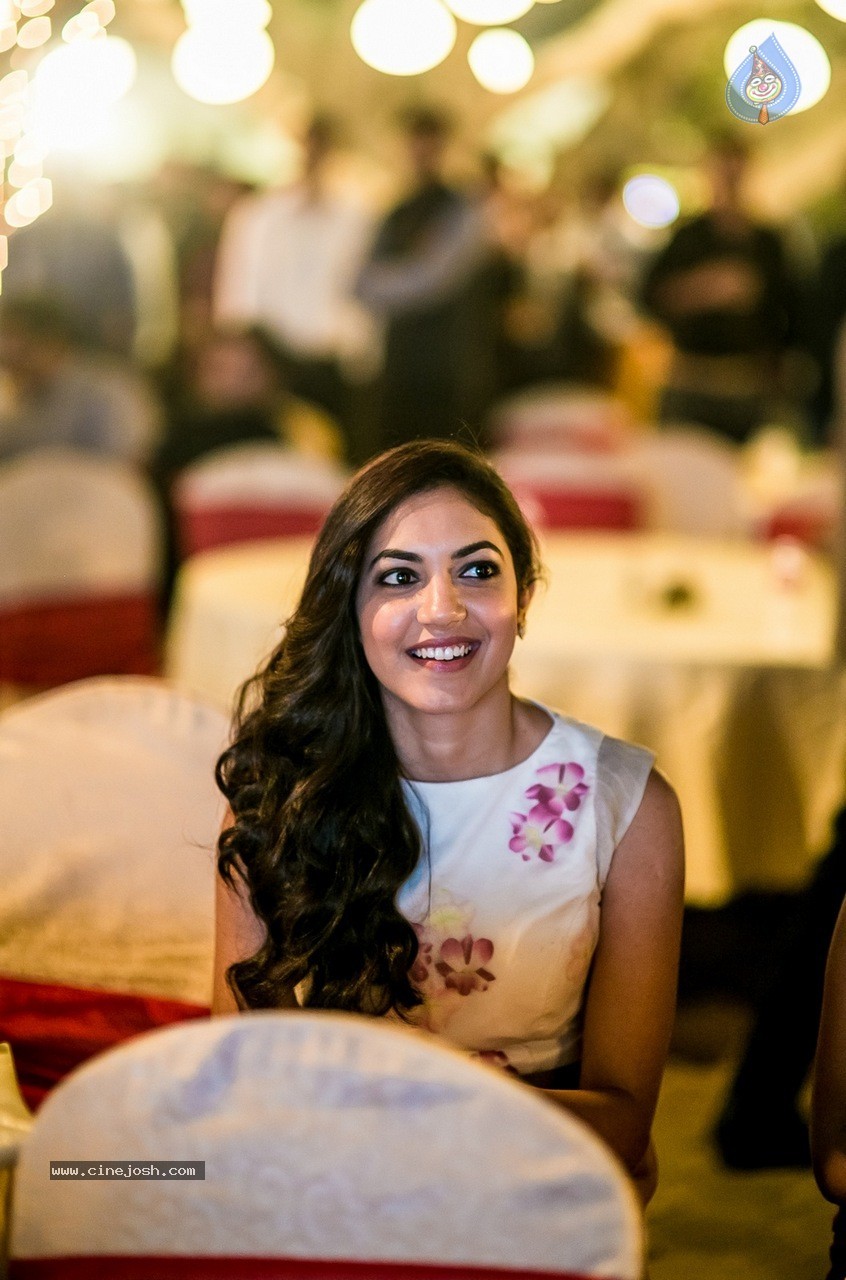 Celebs at Hundred Hearts Glamorous Charity Dinner 02 - 92 / 105 photos