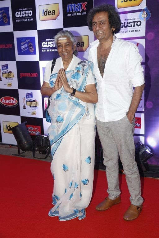 Celebs at Mirchi Music Awards 2014 Photos 2 - 23 / 63 photos