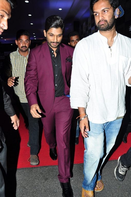 Celebs at Mirchi Music Awards 2014 Photos 2 - 32 / 63 photos