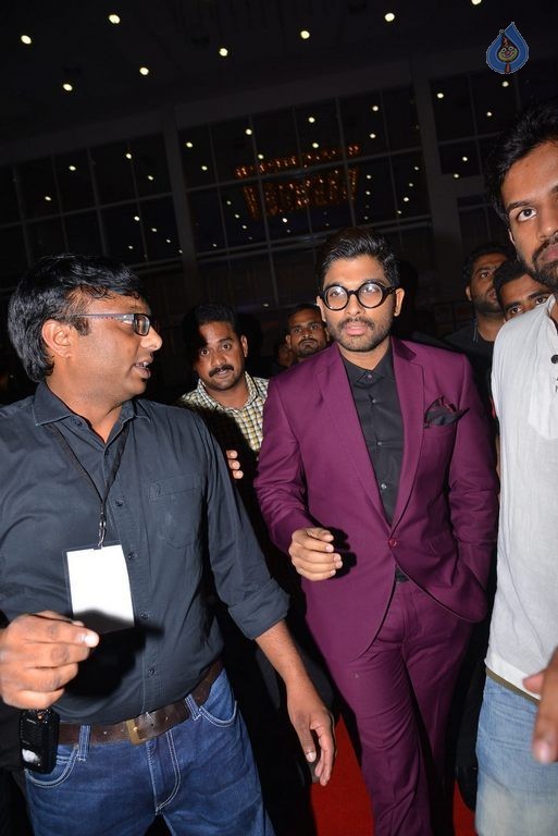 Celebs at Mirchi Music Awards 2014 Photos 2 - 38 / 63 photos