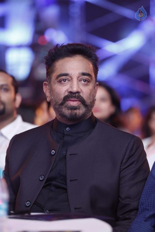 Celebs at Mirchi Music Awards 2014 Photos 2 - 62 / 63 photos