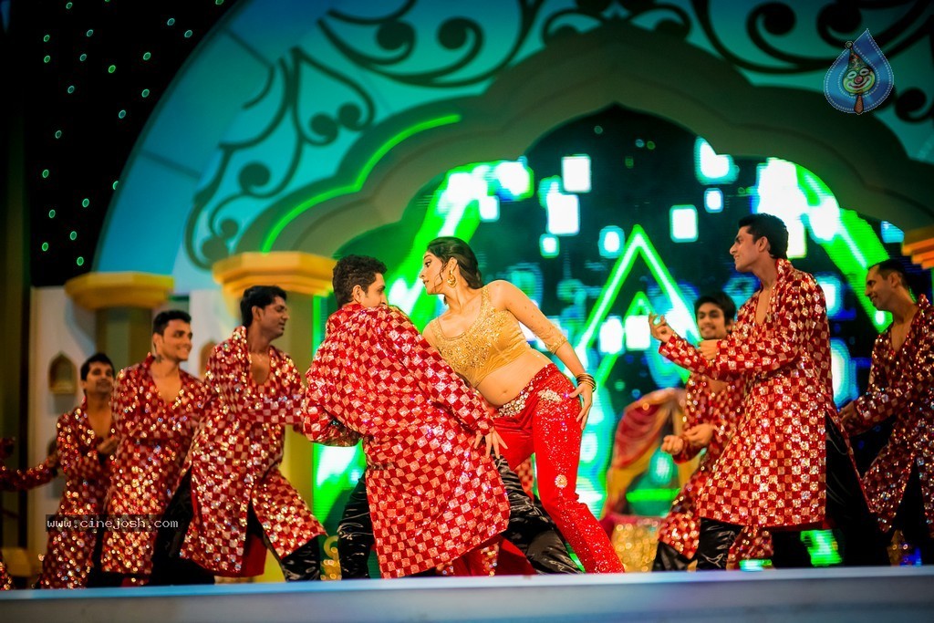 Celebs at SIIMA 2014 - 28 / 431 photos