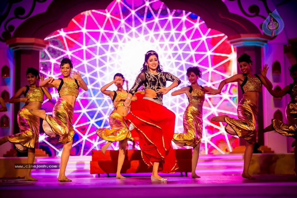 Celebs at SIIMA 2014 - 85 / 431 photos