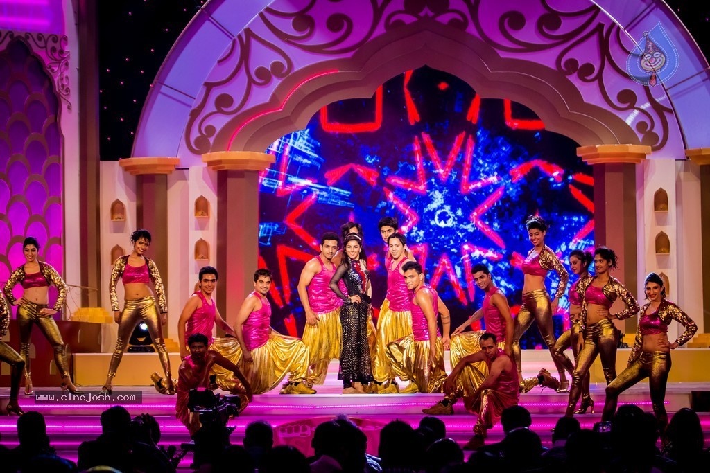 Celebs at SIIMA 2014 - 97 / 431 photos