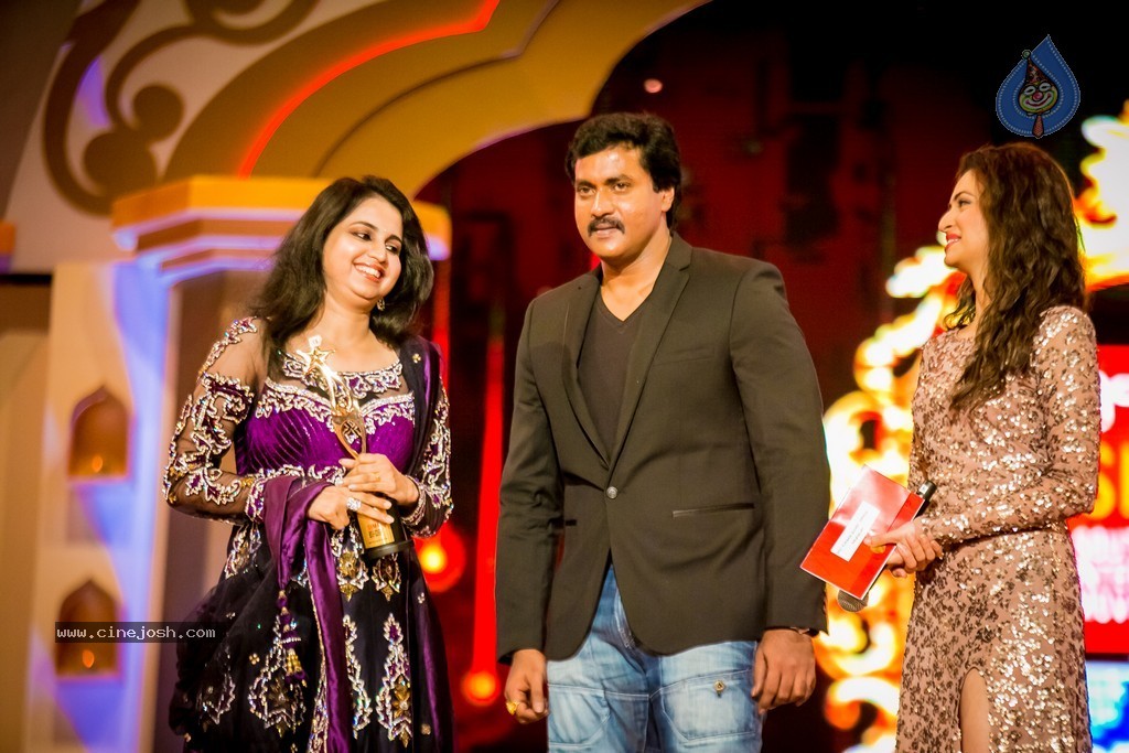 Celebs at SIIMA 2014 - 121 / 431 photos