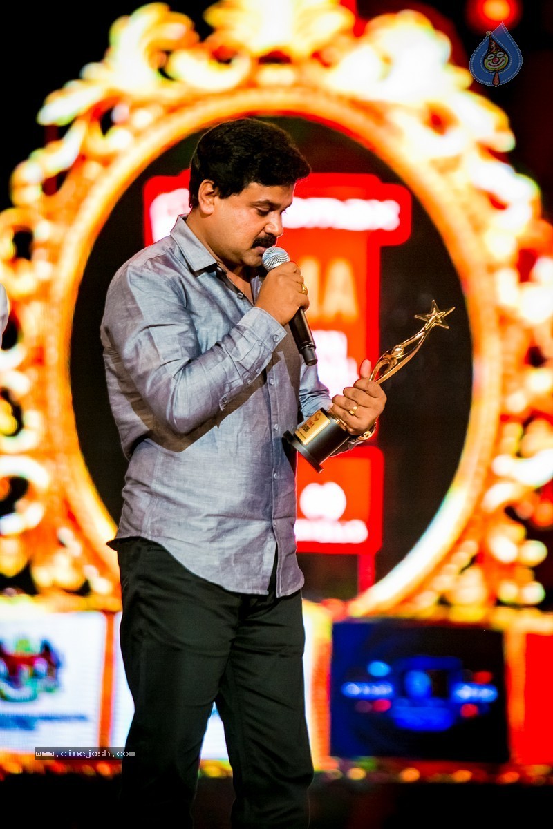 Celebs at SIIMA 2014 - 225 / 431 photos