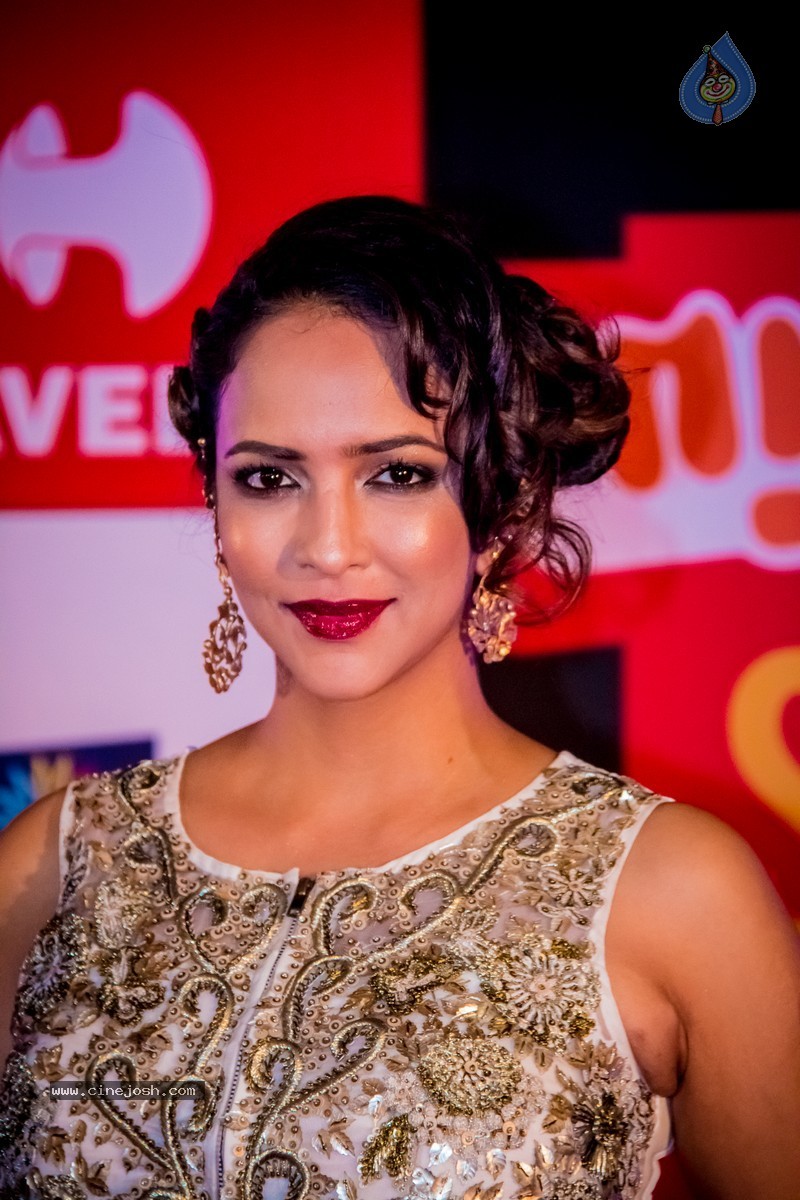Celebs at SIIMA 2014 - 235 / 431 photos