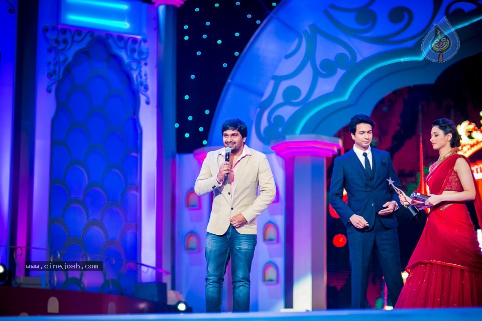 Celebs at SIIMA Awards Day 2 - 7 / 152 photos