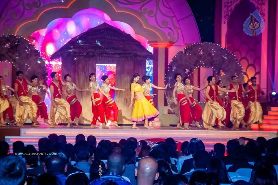 Celebs at SIIMA Awards Day 2 - 120 / 152 photos