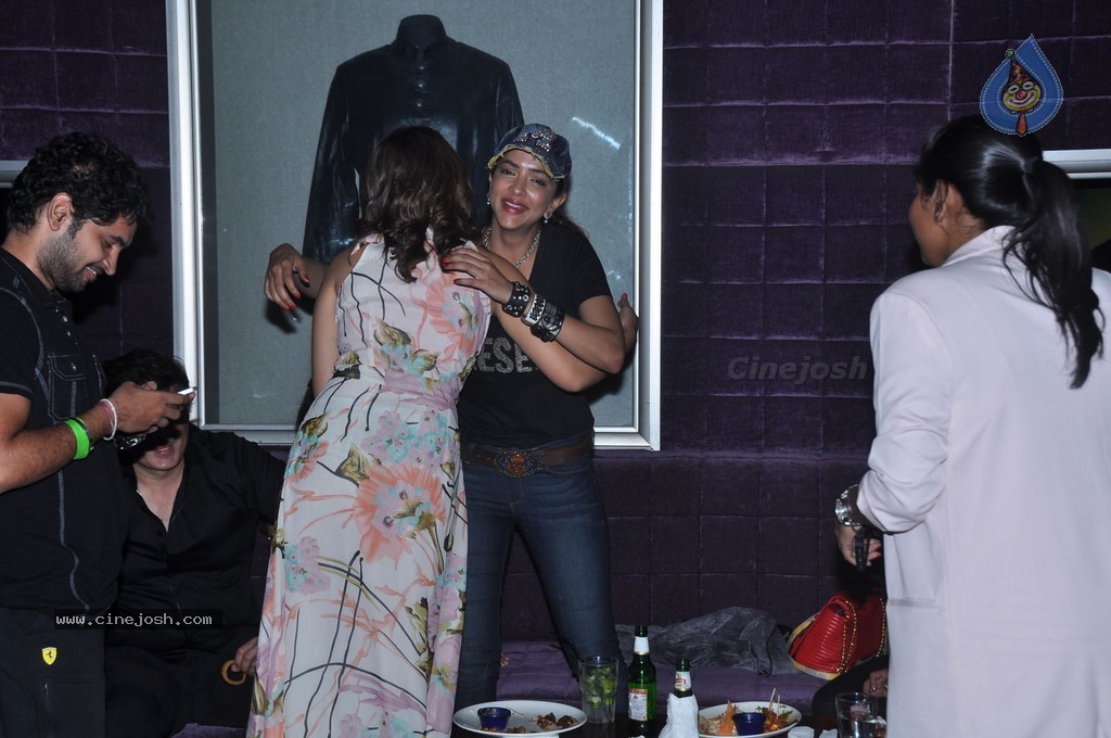 Celebs at SS Thaman Charity Show - 141 / 233 photos