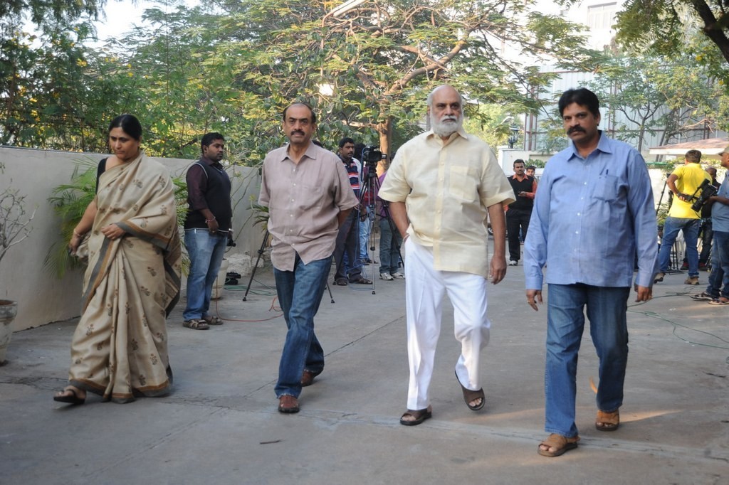 Celebs Condolences to Nandamuri Janakiram Photos - 21 / 351 photos