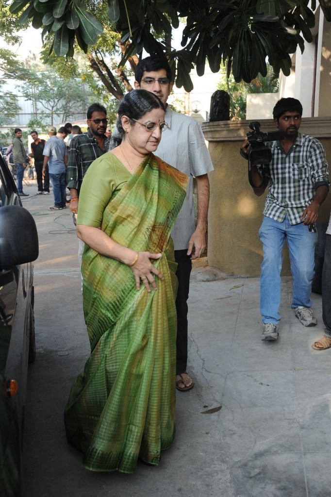 Celebs Condolences to Nandamuri Janakiram Photos - 32 / 351 photos