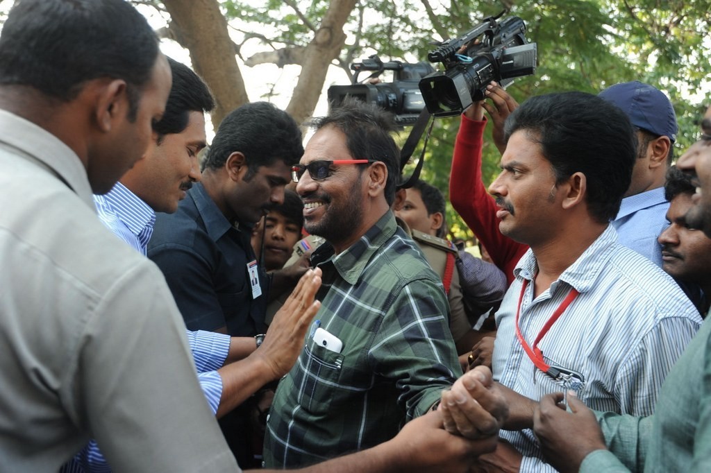 Celebs Condolences to Nandamuri Janakiram Photos - 61 / 351 photos