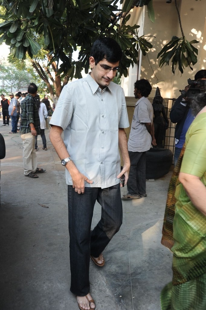 Celebs Condolences to Nandamuri Janakiram Photos - 68 / 351 photos