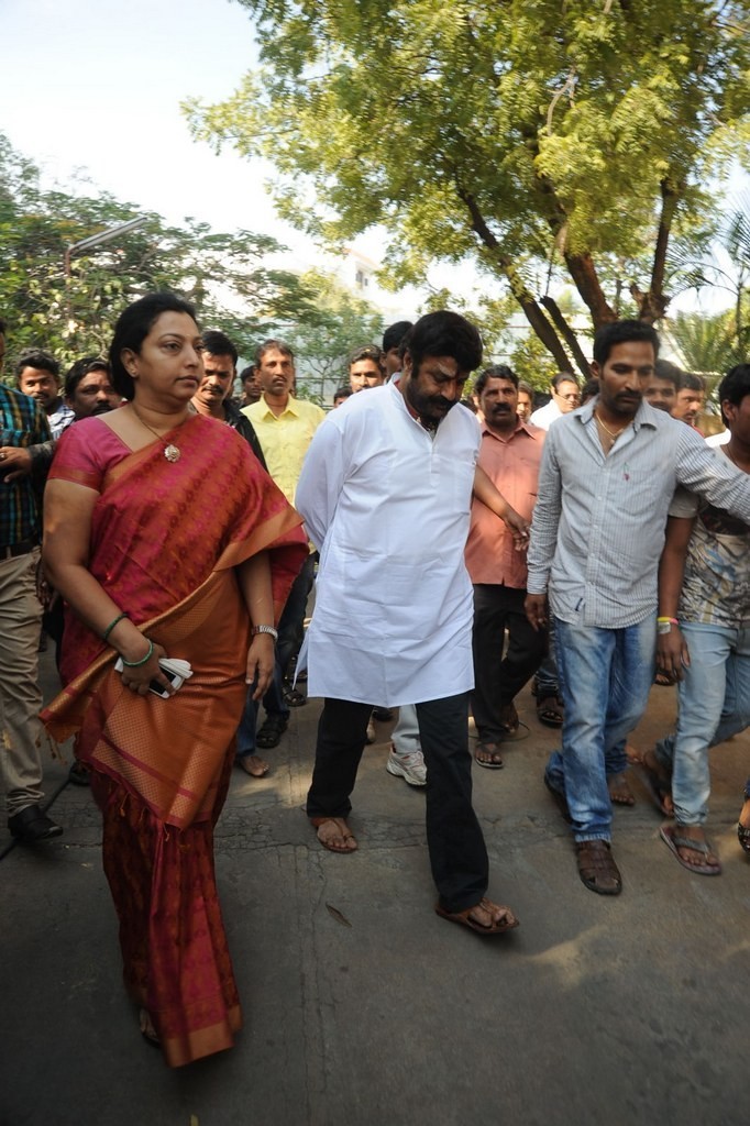 Celebs Condolences to Nandamuri Janakiram Photos - 104 / 351 photos