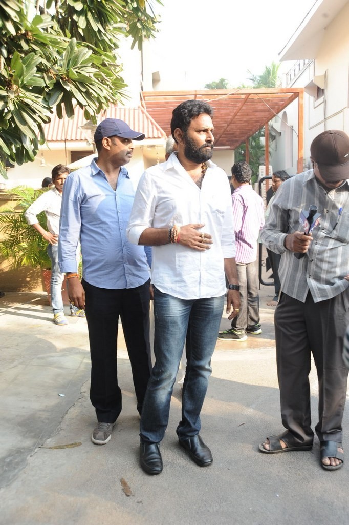 Celebs Condolences to Nandamuri Janakiram Photos - 148 / 351 photos