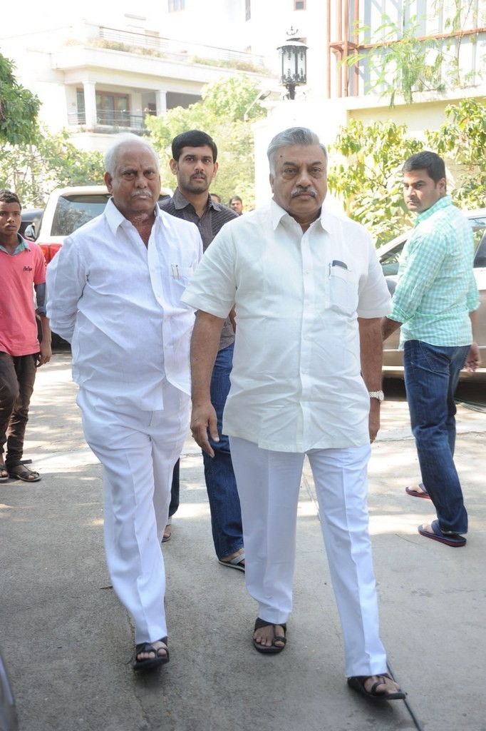 Celebs Condolences to Nandamuri Janakiram Photos - 182 / 351 photos