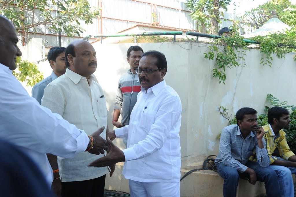 Celebs Condolences to Nandamuri Janakiram Photos - 199 / 351 photos