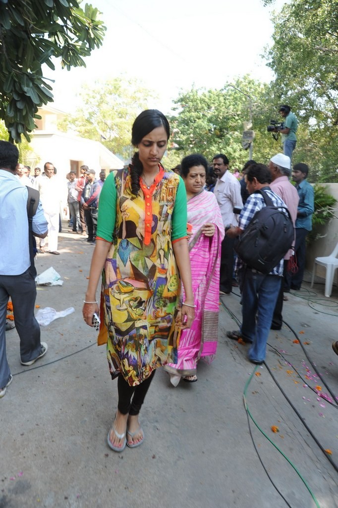 Celebs Condolences to Nandamuri Janakiram Photos - 211 / 351 photos