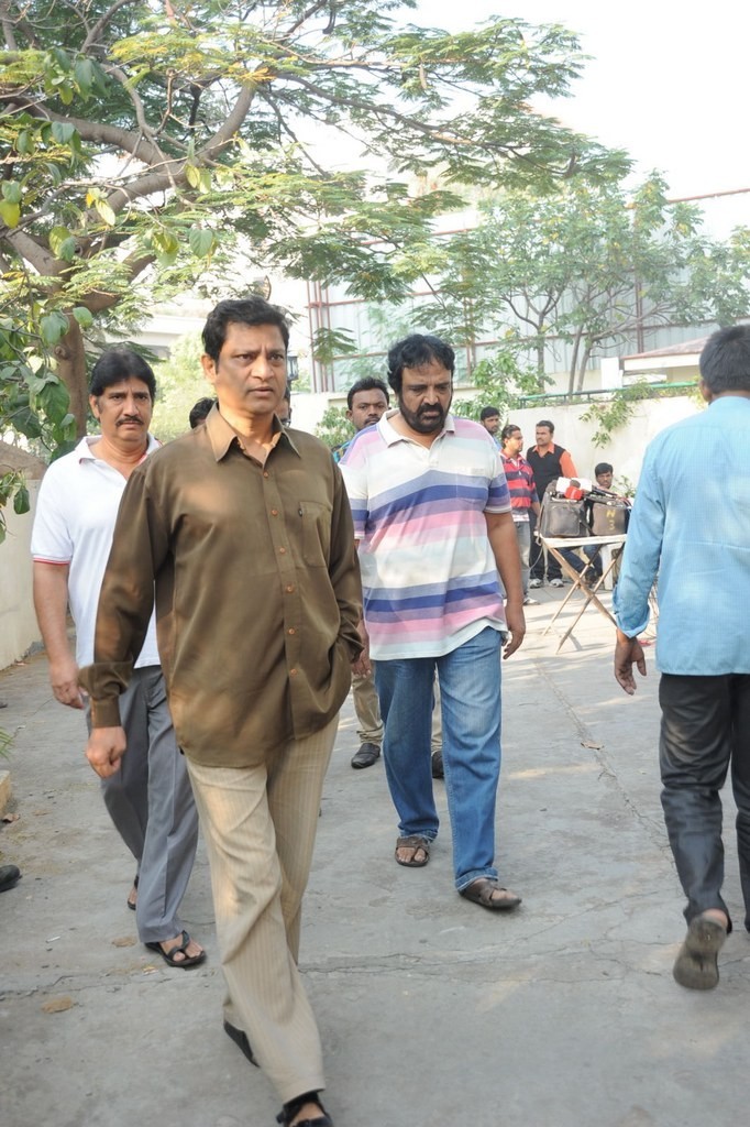 Celebs Condolences to Nandamuri Janakiram Photos - 212 / 351 photos