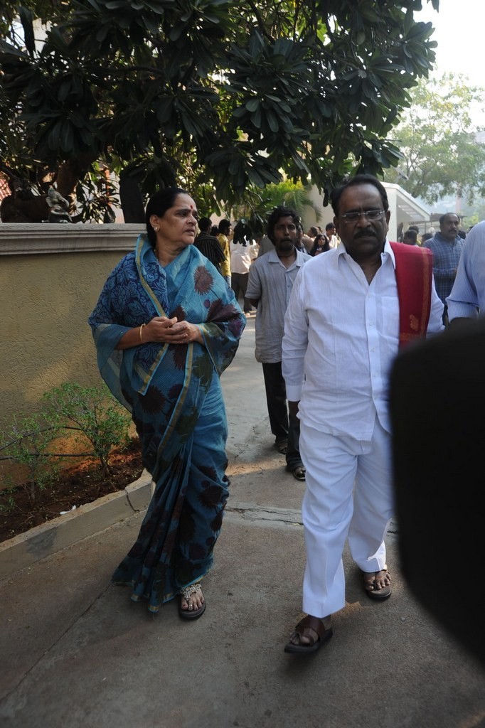 Celebs Condolences to Nandamuri Janakiram Photos - 220 / 351 photos