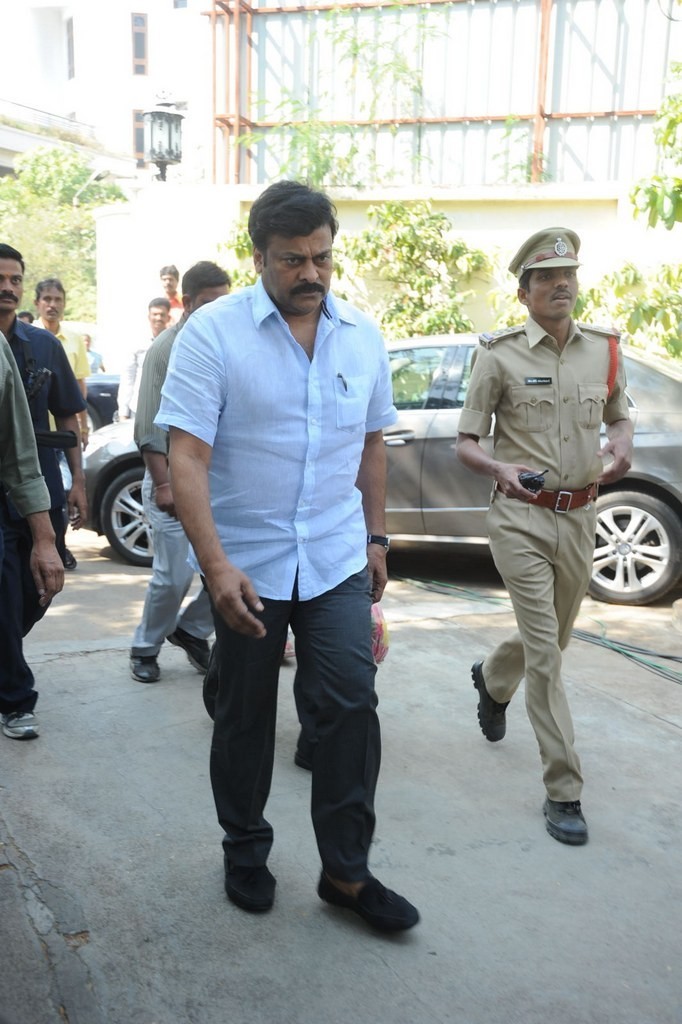 Celebs Condolences to Nandamuri Janakiram Photos - 253 / 351 photos