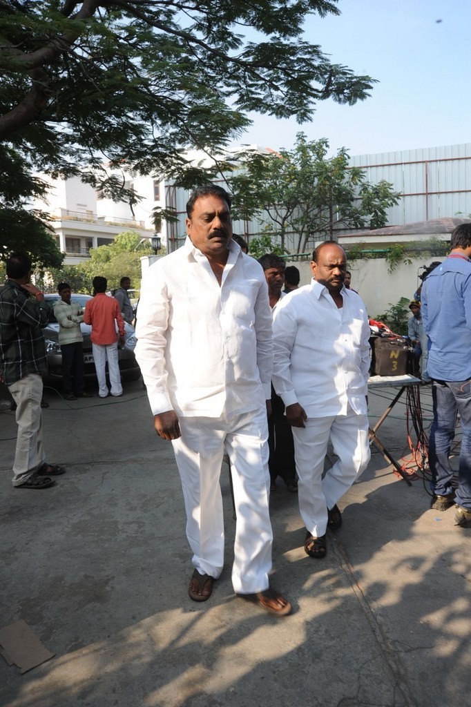 Celebs Condolences to Nandamuri Janakiram Photos - 299 / 351 photos