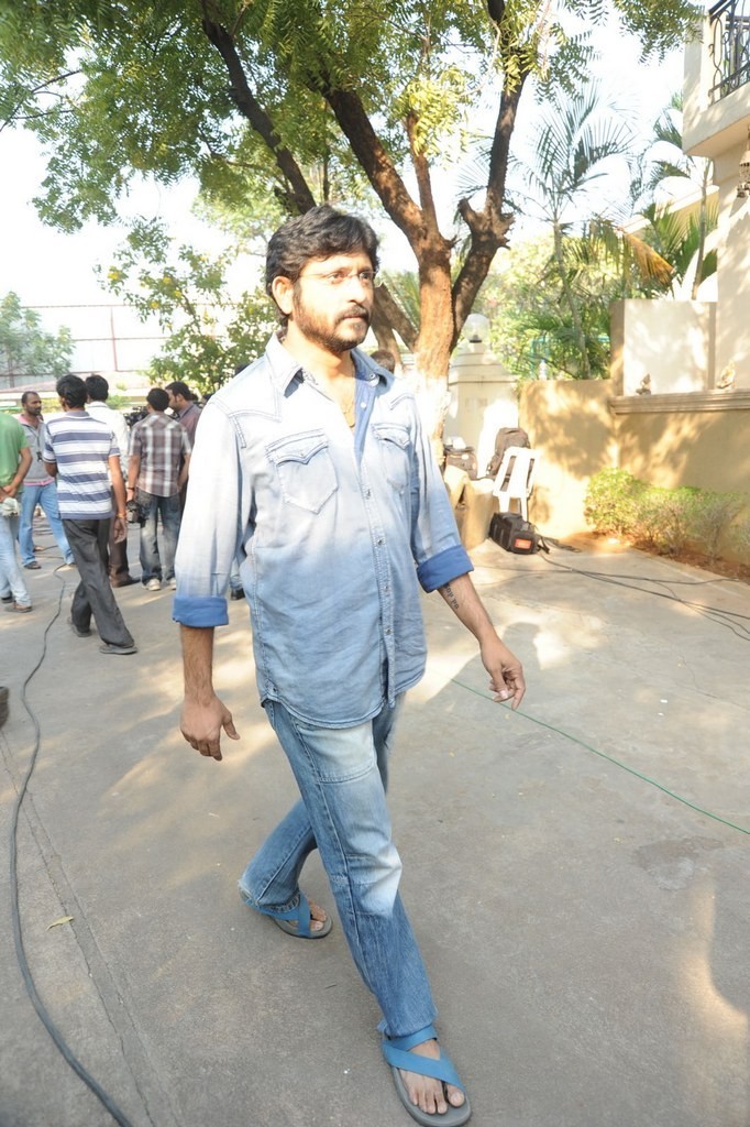 Celebs Condolences to Nandamuri Janakiram Photos - 315 / 351 photos