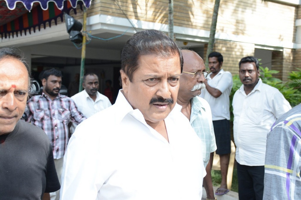 Celebs Pay Homage to K Balachander Son - 40 / 122 photos