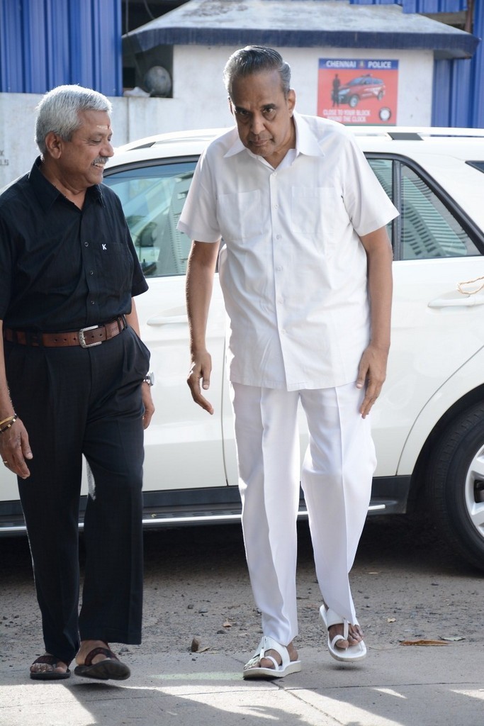 Celebs Pay Homage to K Balachander Son - 75 / 122 photos