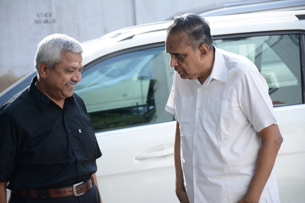 Celebs Pay Homage to K Balachander Son - 120 / 122 photos