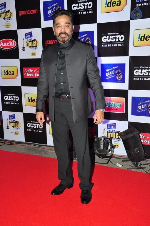 Celebs at Mirchi Music Awards 2014 Photos 1 - 43 / 68 photos
