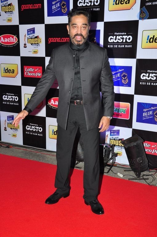 Celebs at Mirchi Music Awards 2014 Photos 1 - 52 / 68 photos