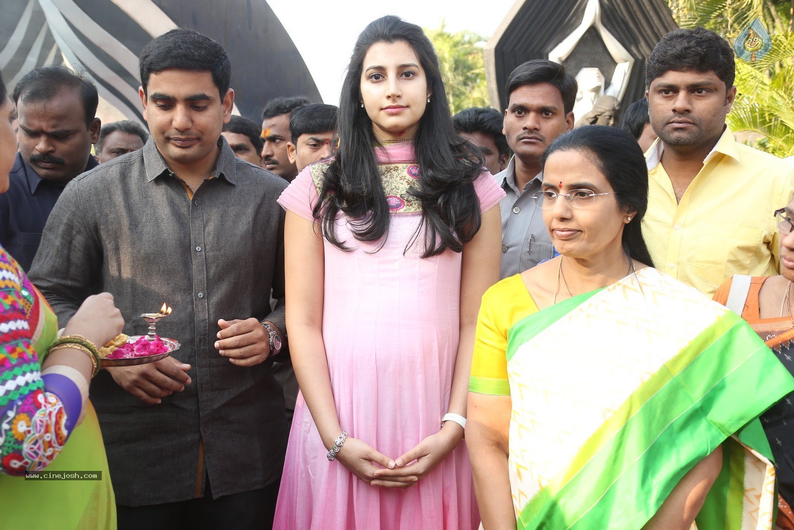 Chandrababu Naidu Family at NTR Ghat - 68 / 90 photos