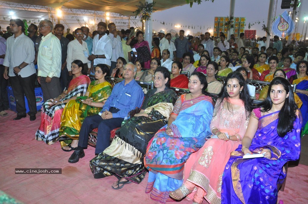 Chandrababu Naidu Sworn in as Andhra Pradesh CM - 86 / 150 photos