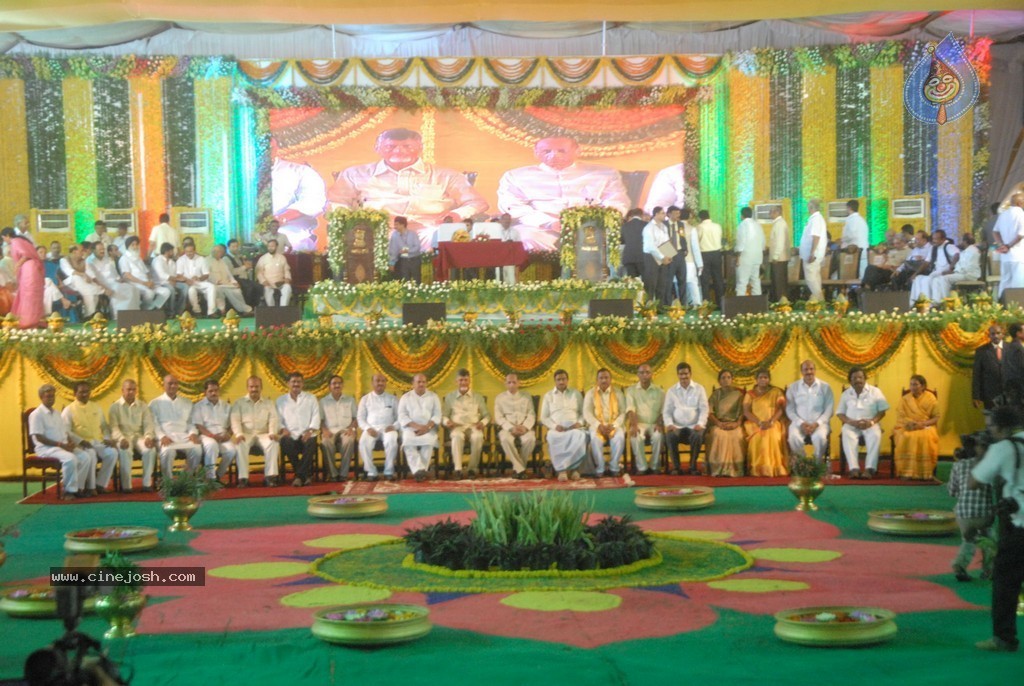 Chandrababu Naidu Sworn in as Andhra Pradesh CM - 90 / 150 photos