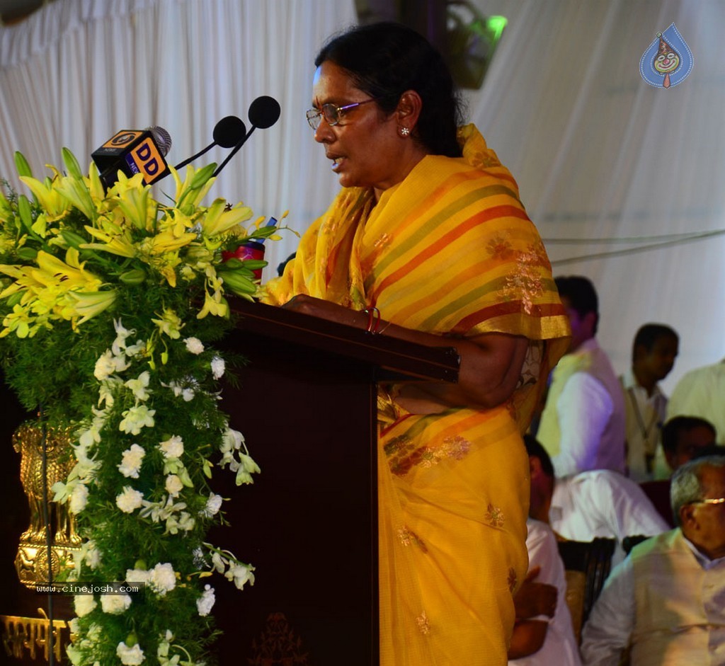 Chandrababu Naidu Sworn in as Andhra Pradesh CM - 95 / 150 photos