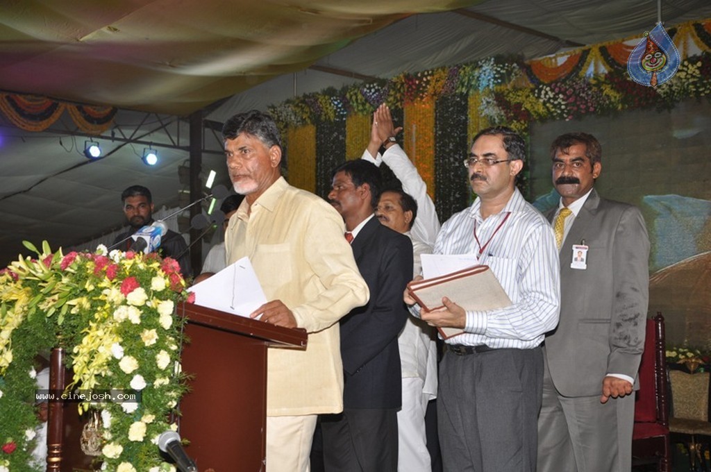 Chandrababu Naidu Sworn in as Andhra Pradesh CM - 98 / 150 photos