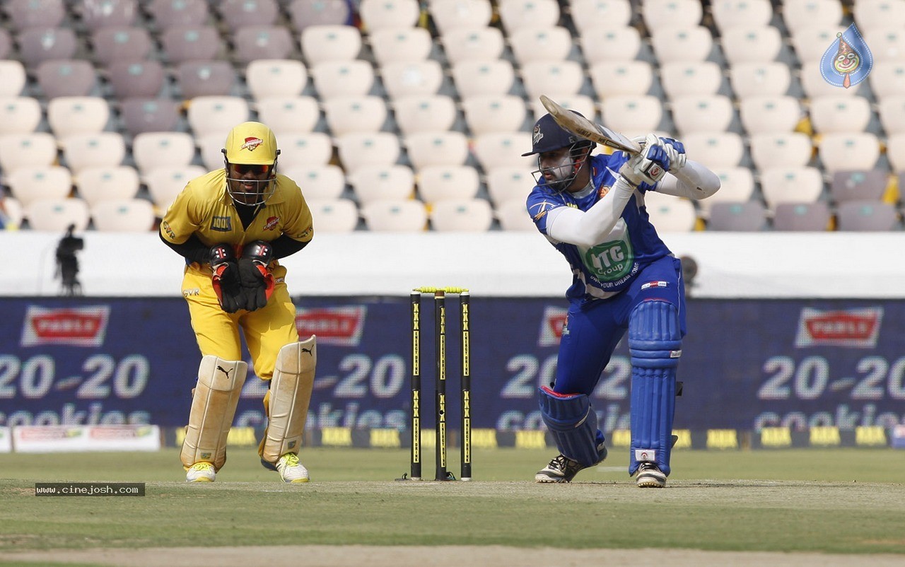 Chennai Rhinos Vs Karnataka Bulldozers Match Photos - 3 / 150 photos