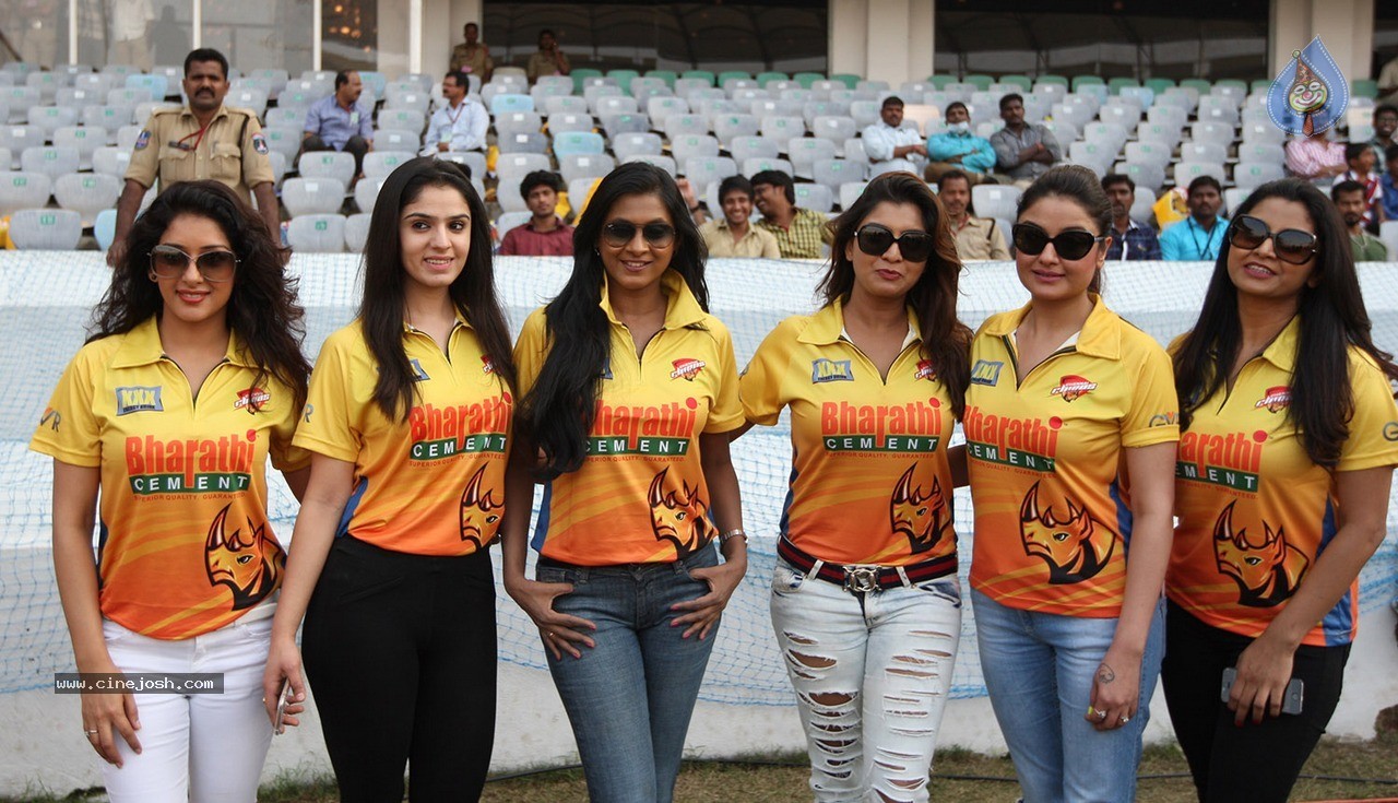 Chennai Rhinos Vs Karnataka Bulldozers Match Photos - 12 / 150 photos