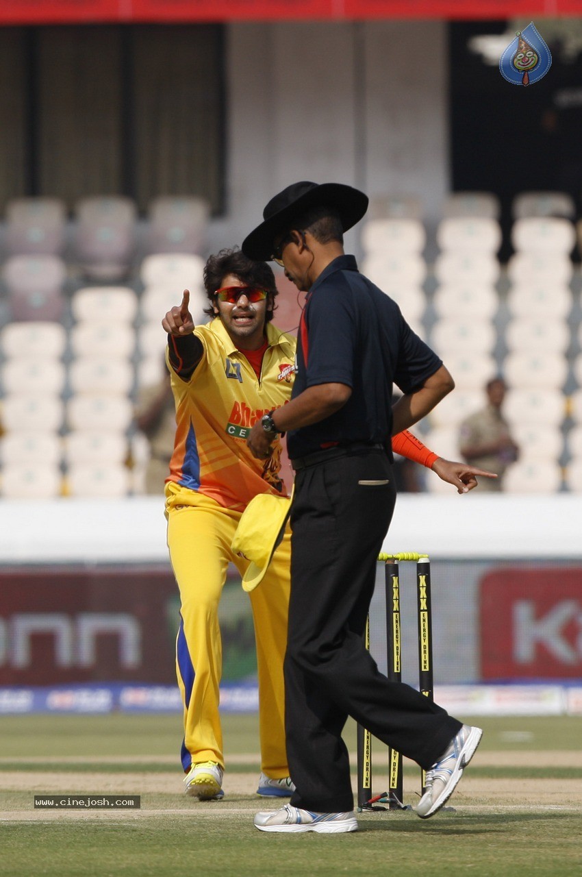 Chennai Rhinos Vs Karnataka Bulldozers Match Photos - 77 / 150 photos